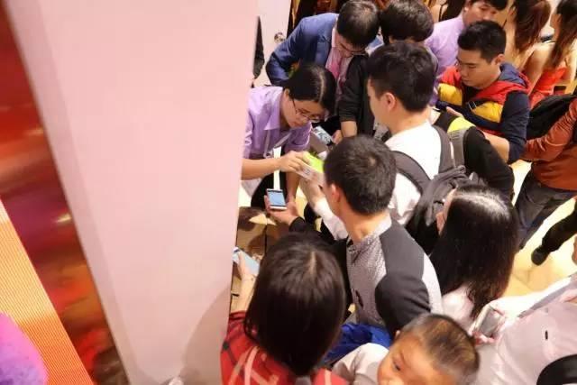 2017年廣州定制家居展圓滿收官，德(dé)維爾再踏新(xīn)征程！