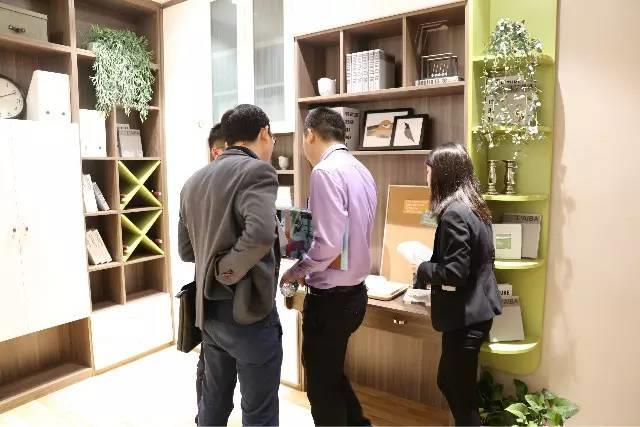 2017年廣州定制家居展圓滿收官，德(dé)維爾再踏新(xīn)征程！