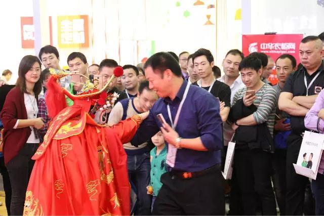 2017年廣州定制家居展圓滿收官，德(dé)維爾再踏新(xīn)征程！